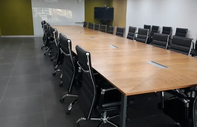 Conference table manufacturer Noida